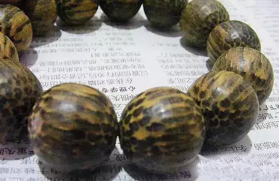 揭秘：假沉香是如何造出来的